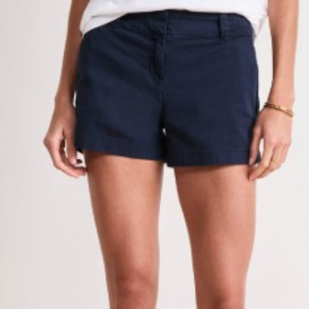 Vineyard Vines 3.5 inch Herringbone Shorts size 6